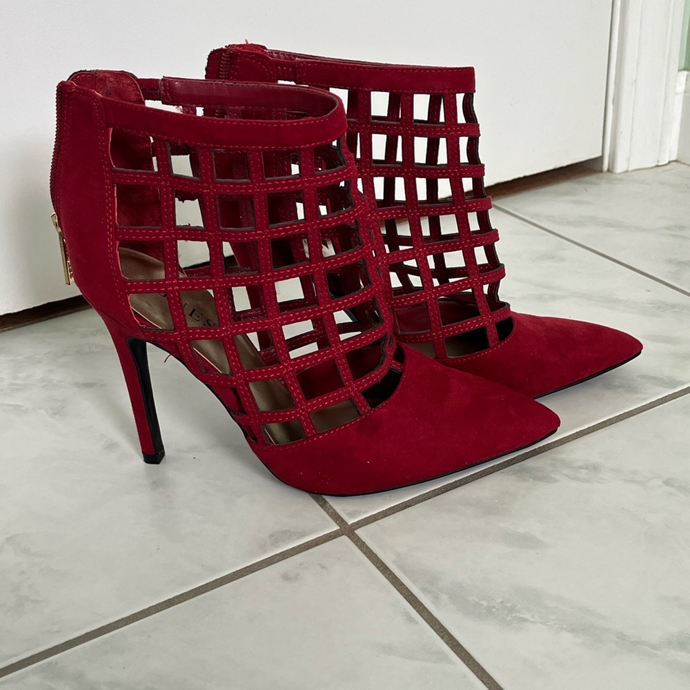 Guess heels, see through, Bright red, stiletto, gold zipper back, pointed toe